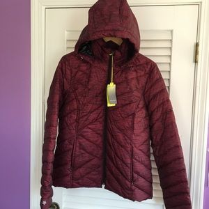 Tek gear women's jacket. Size L NWT